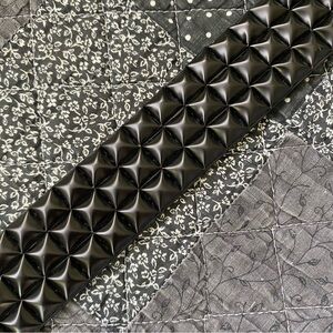 hot topic punk edgy goth 2000s all black double pyramid studded belt — size xs